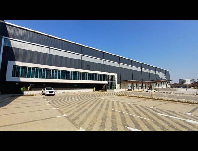 INDUSTRIAL PROPERTY TO RENT IN LOUWLARDIA